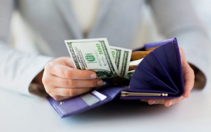 These Five Expenses are Secretly Draining Your Happiness These Five Expenses are Secretly Draining Your Happiness