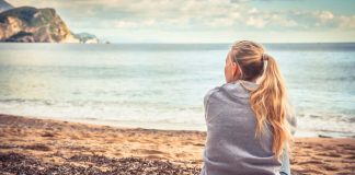 7 Ways People Ruin Their Own Happiness
